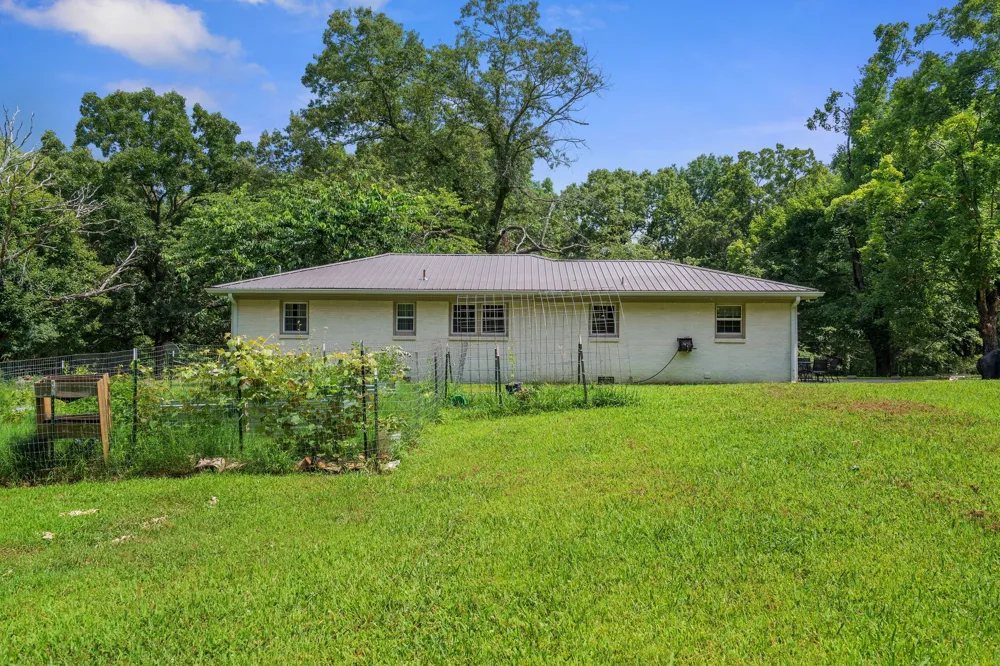 8531 Pinewood Lyles, TN 37098