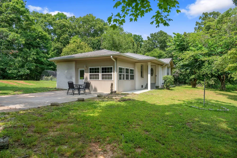 8531 Pinewood Lyles, TN 37098