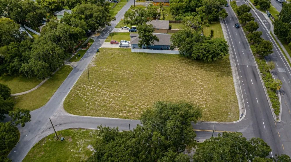 7502 40TH STREET Tampa, FL 33604