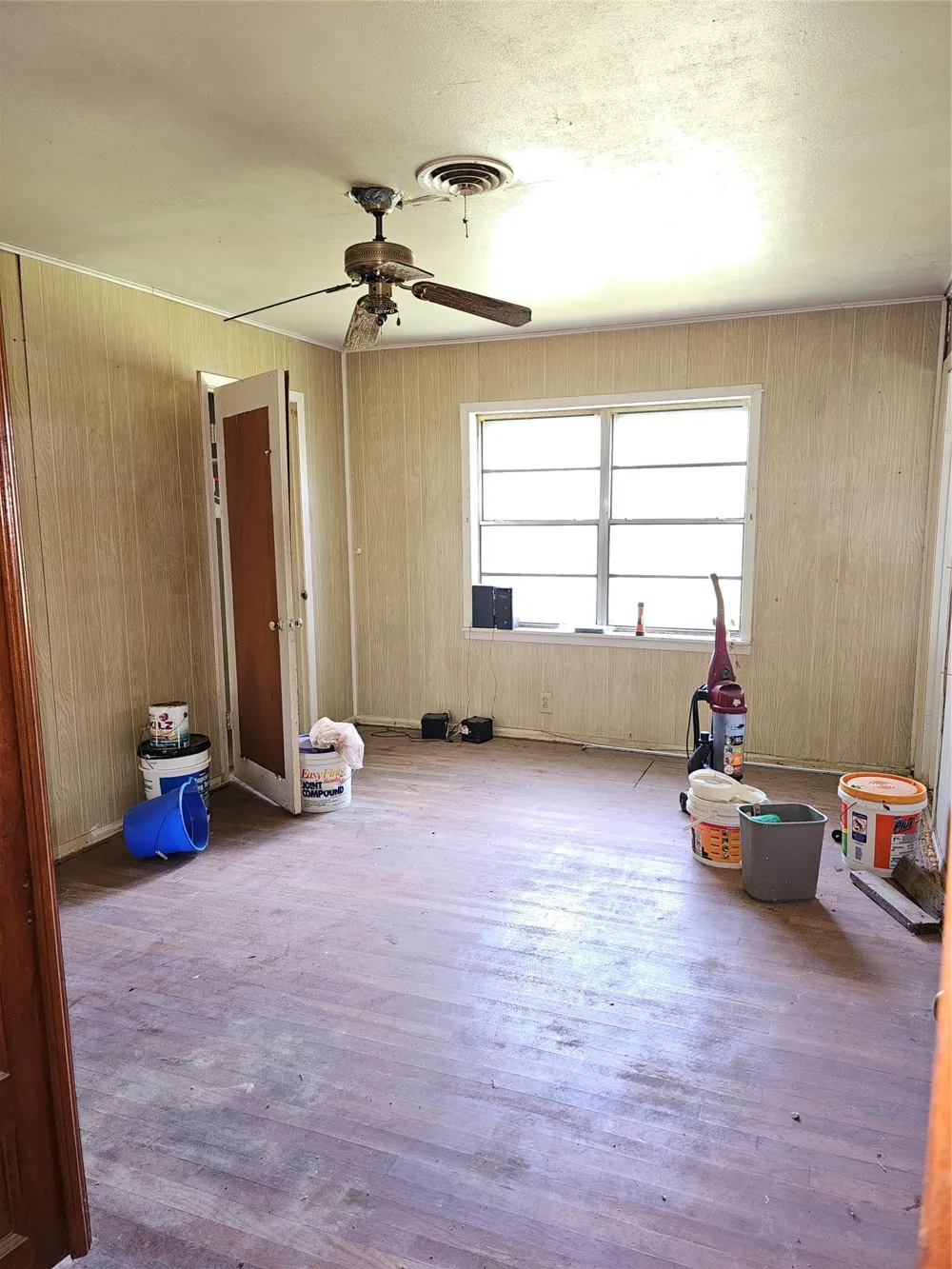310 W Milam Street Mexia, TX 76667