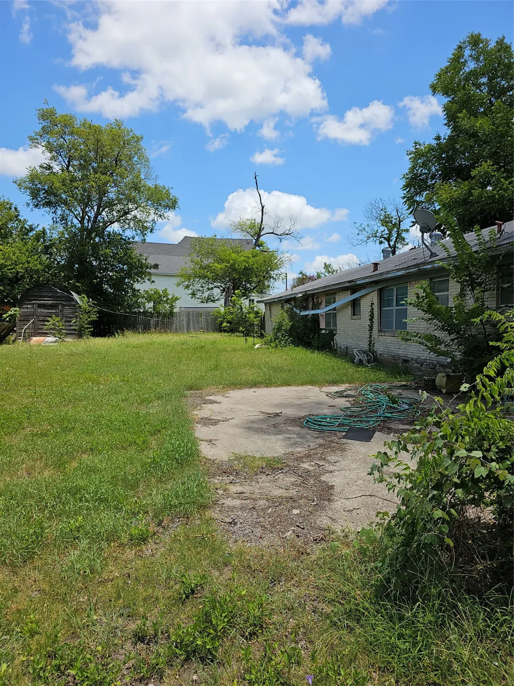 310 W Milam Street Mexia, TX 76667