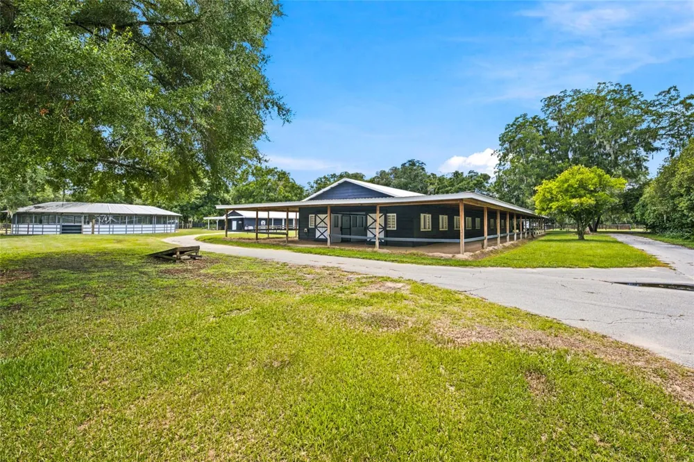 3825 NW 160TH STREET Reddick, FL 32686