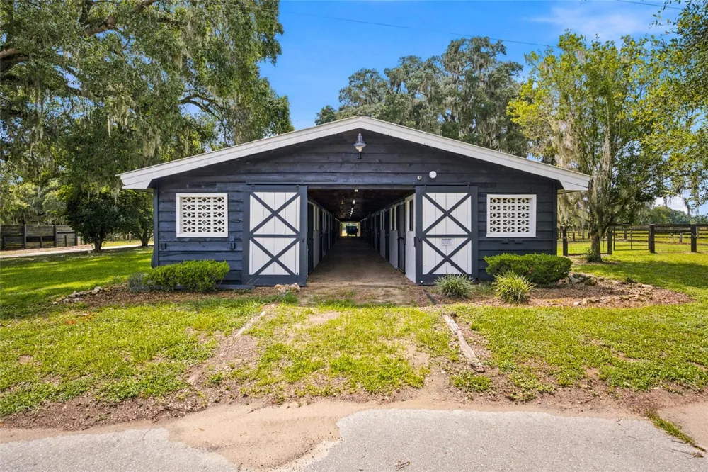 3825 NW 160TH STREET Reddick, FL 32686