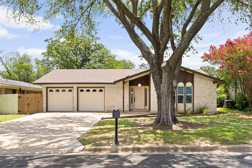 5803 Eureka Drive Austin, TX 78745