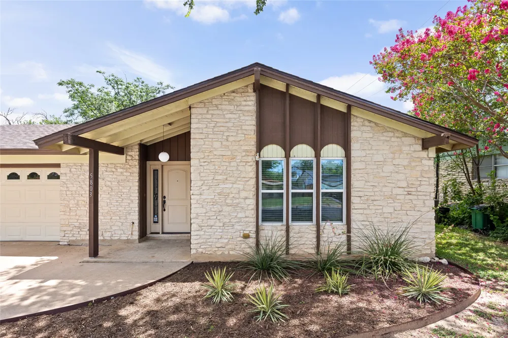5803 Eureka Drive Austin, TX 78745