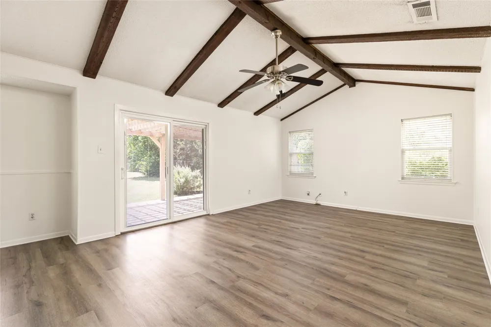 5803 Eureka Drive Austin, TX 78745