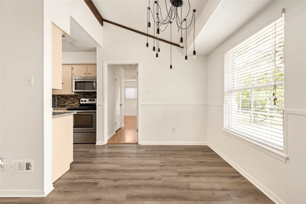 5803 Eureka Drive Austin, TX 78745