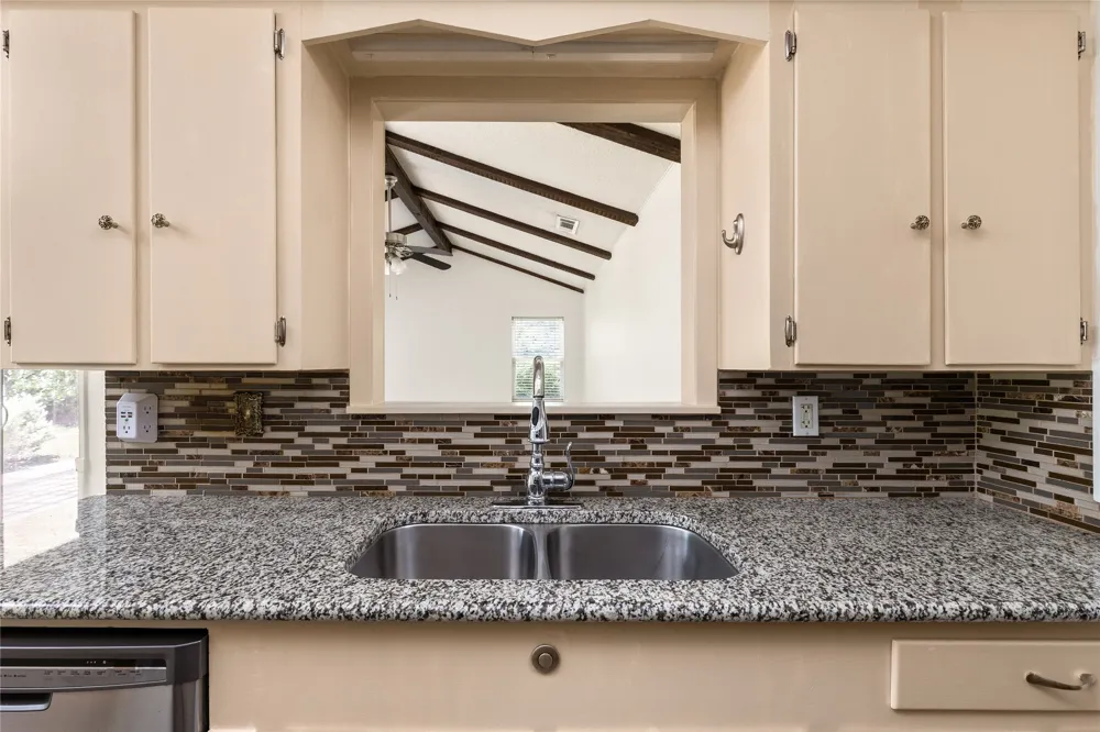 5803 Eureka Drive Austin, TX 78745