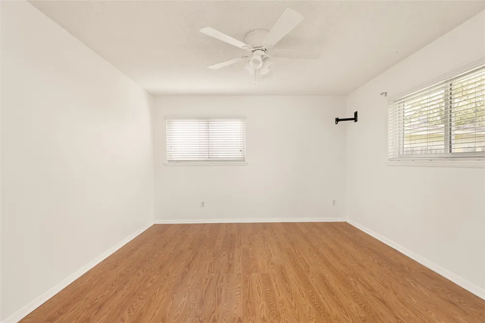5803 Eureka Drive Austin, TX 78745