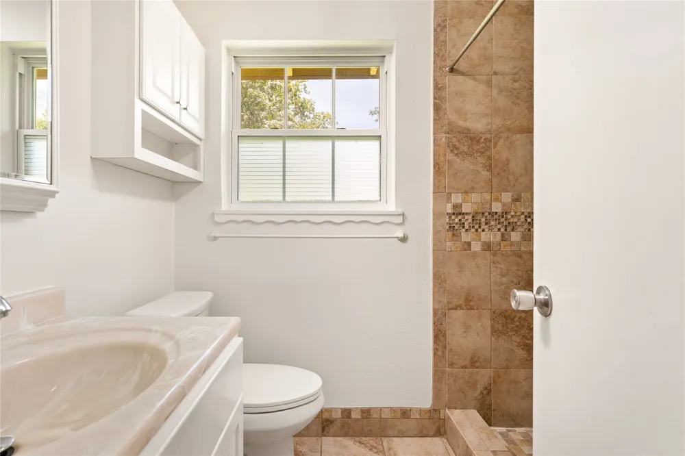 5803 Eureka Drive Austin, TX 78745