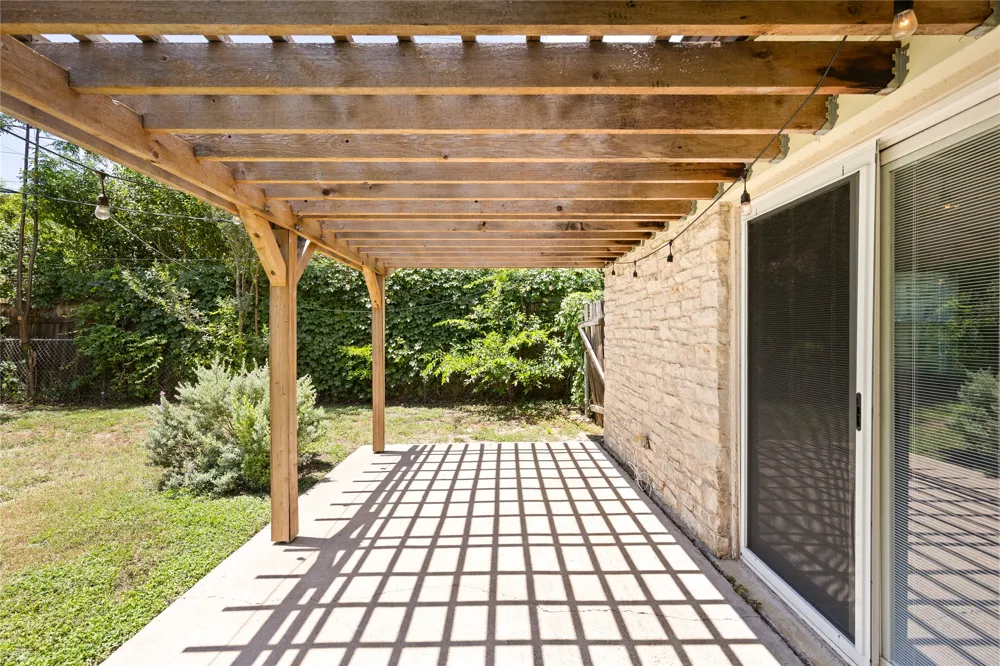 5803 Eureka Drive Austin, TX 78745