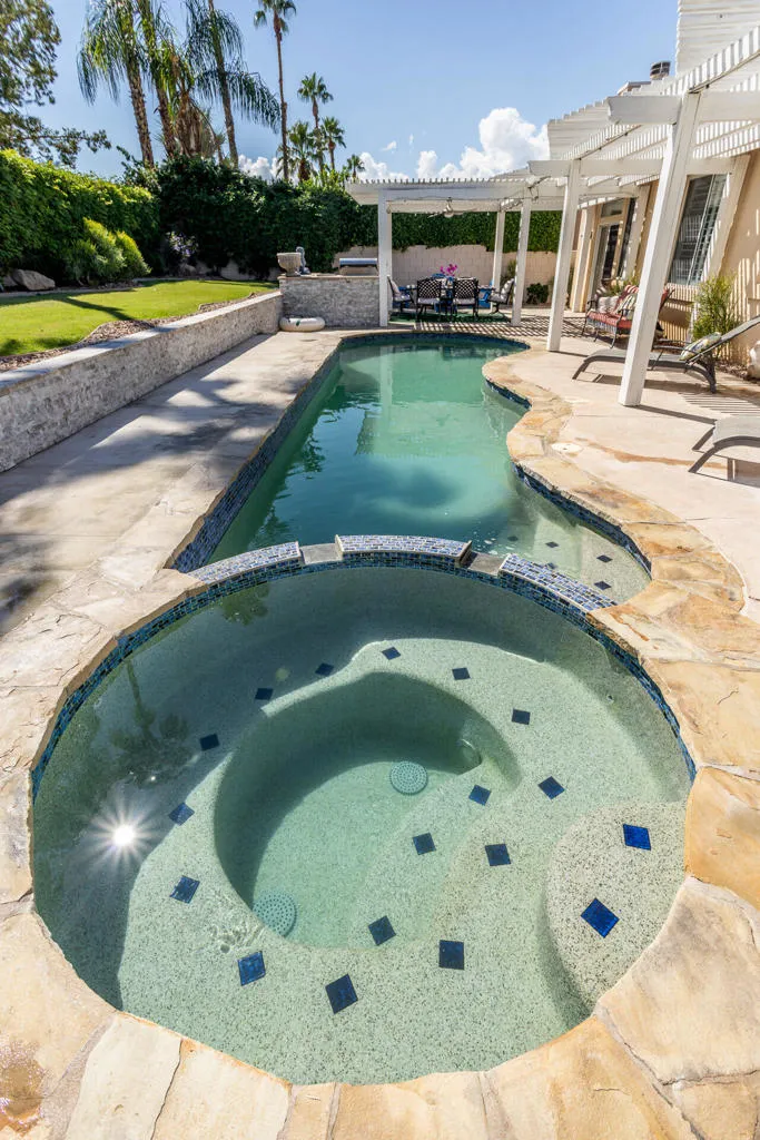 40600 Via Fonda Palm Desert, CA 92260