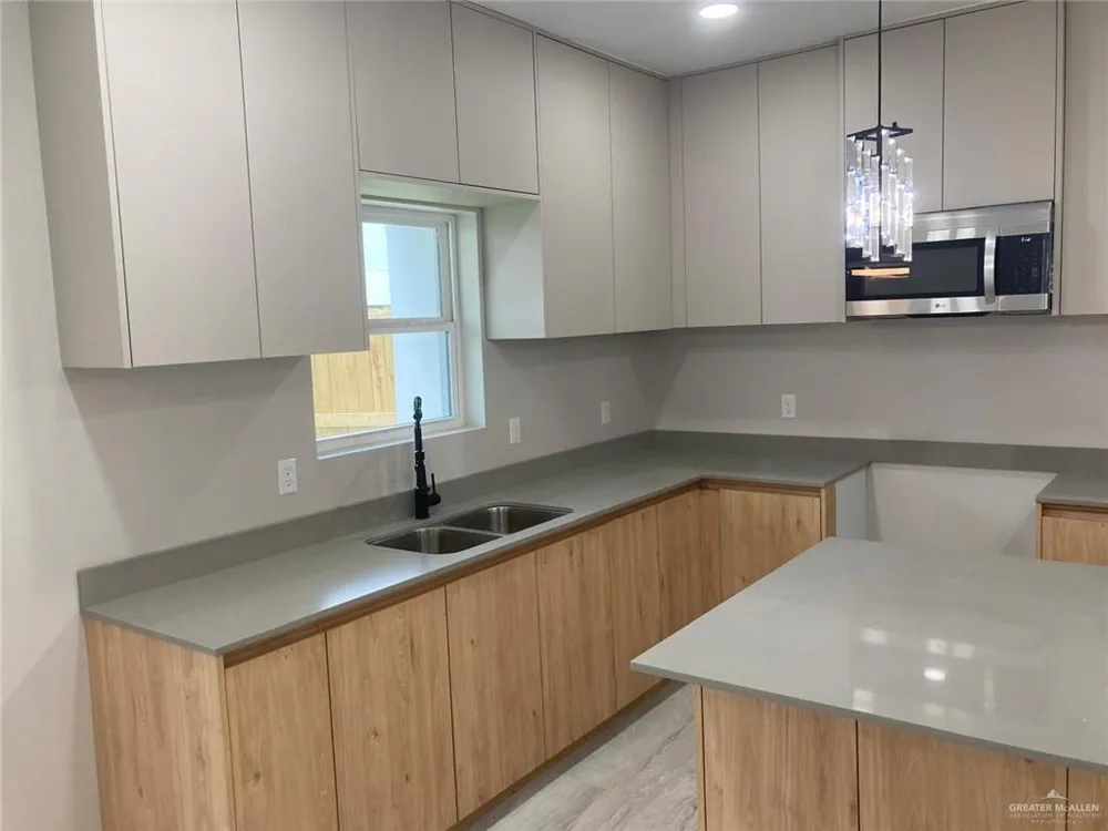 2221 Dorado Drive Mission, TX 78573