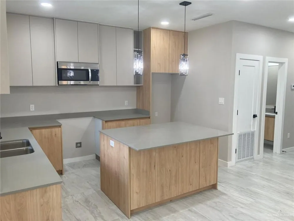 2221 Dorado Drive Mission, TX 78573
