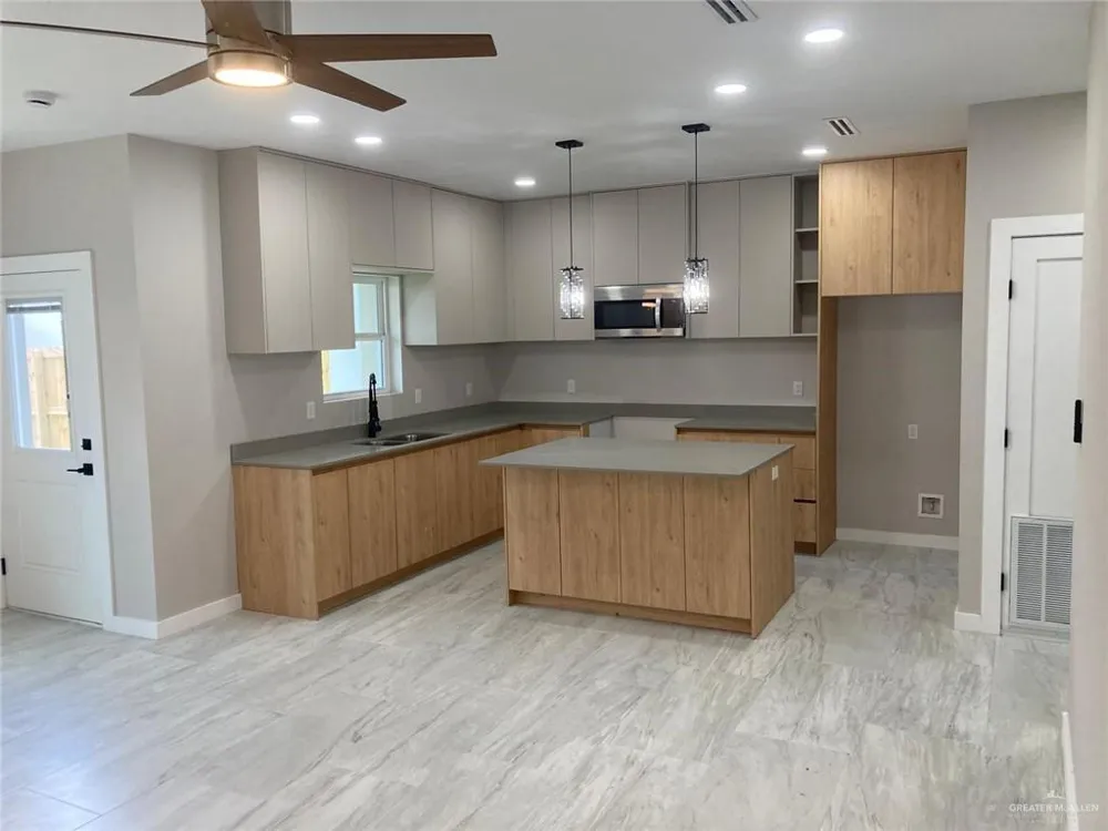 2221 Dorado Drive Mission, TX 78573