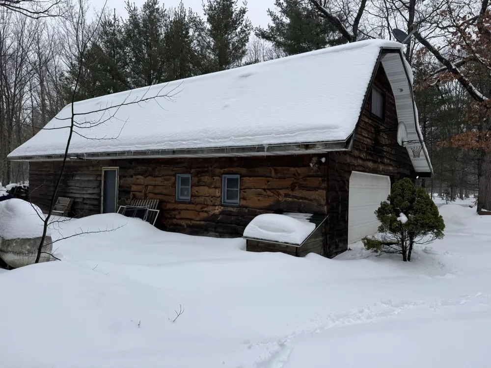 2772 Skidmore Road Brethren, MI 49619