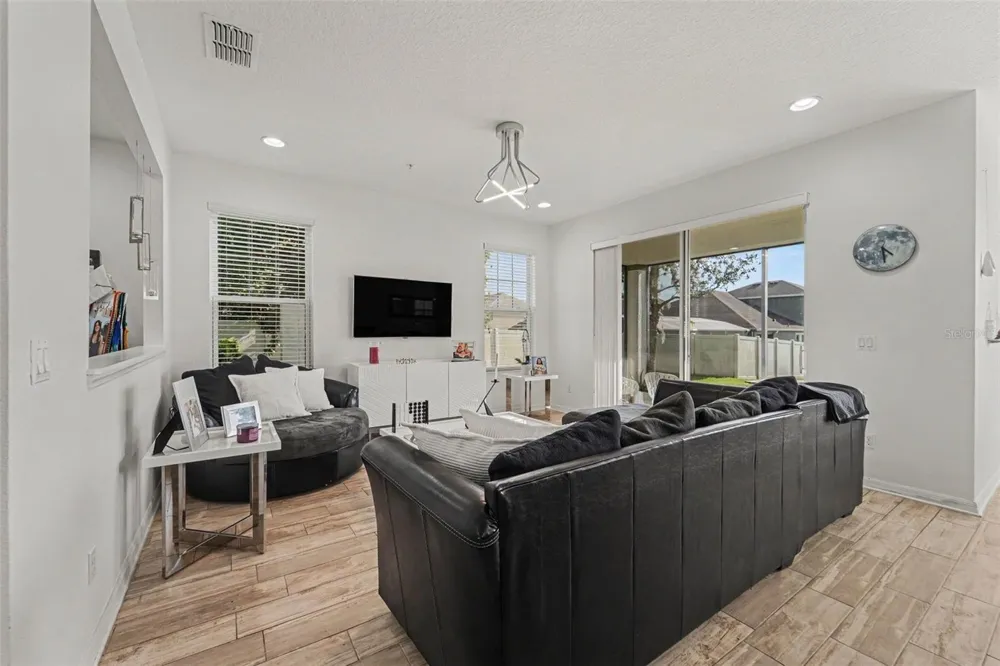 15680 ORANGE HARVEST LOOP Winter Garden, FL 34787