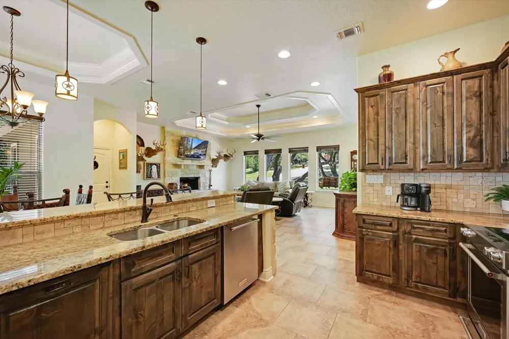 281 Kellog Fischer, TX 78623