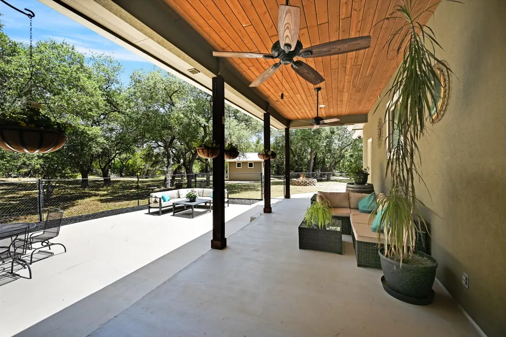 281 Kellog Fischer, TX 78623