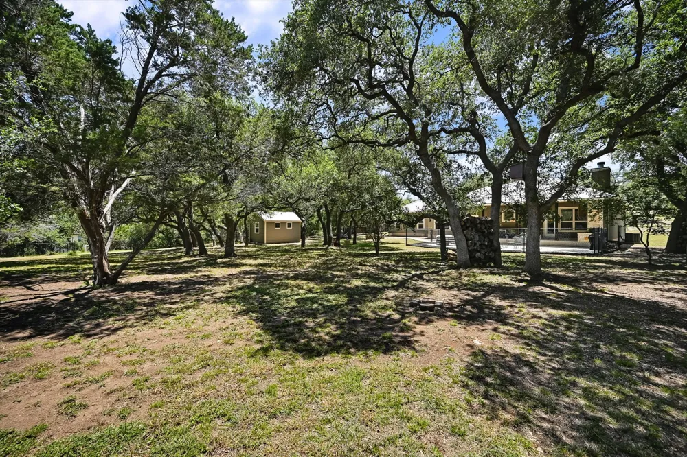 281 Kellog Fischer, TX 78623