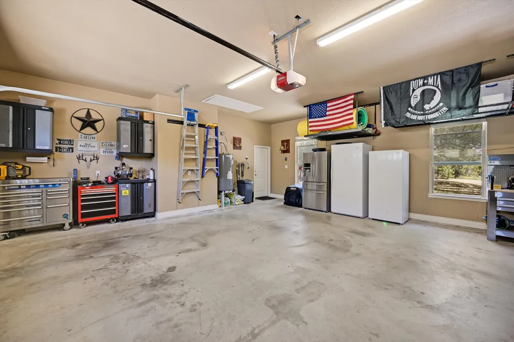 281 Kellog Fischer, TX 78623