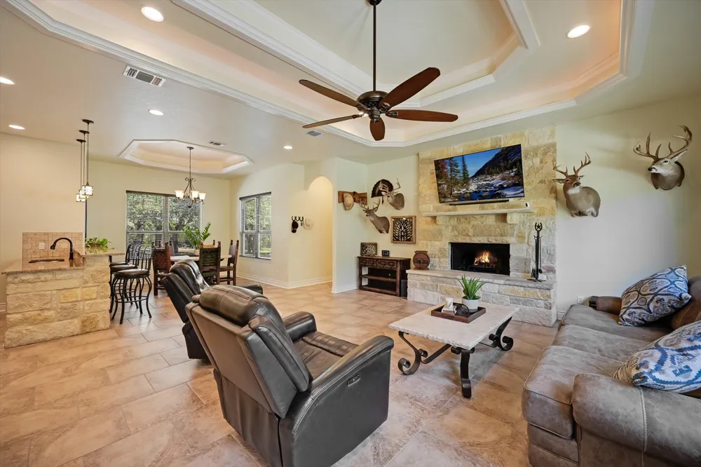 281 Kellog Fischer, TX 78623