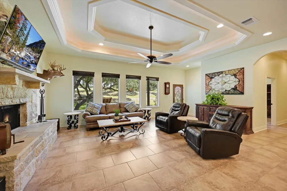281 Kellog Fischer, TX 78623