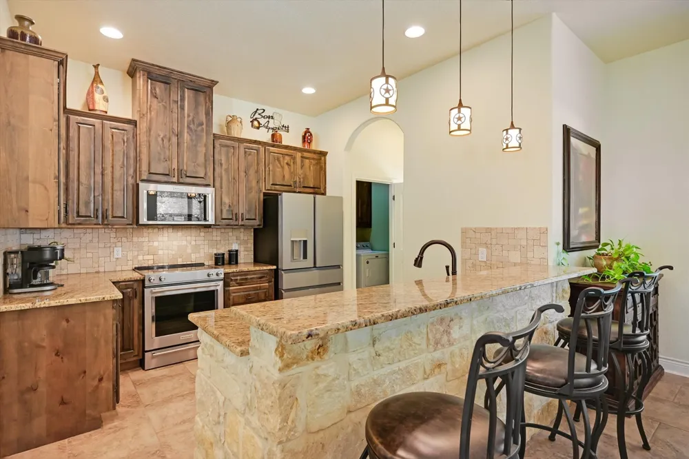 281 Kellog Fischer, TX 78623