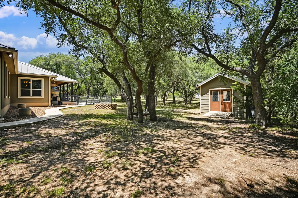 281 Kellog Fischer, TX 78623
