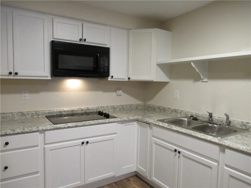205 W Buck Street Caldwell, TX 77836