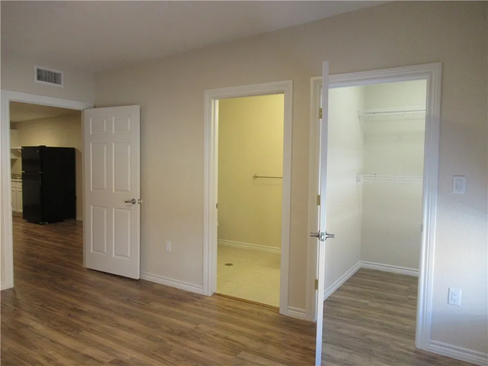 205 W Buck Street Caldwell, TX 77836