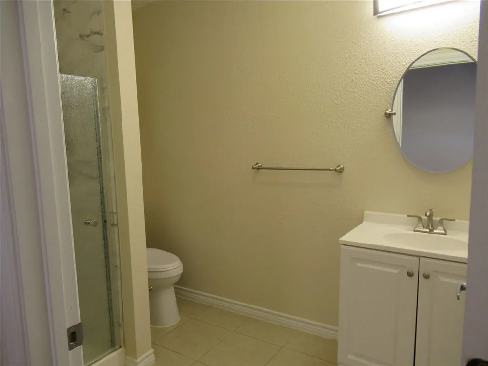 205 W Buck Street Caldwell, TX 77836