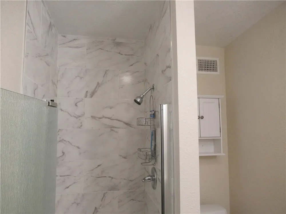 205 W Buck Street Caldwell, TX 77836