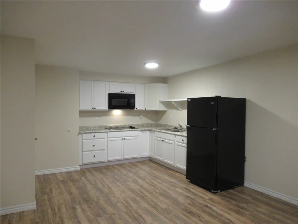 205 W Buck Street Caldwell, TX 77836