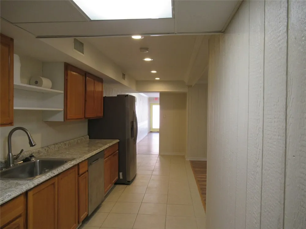 205 W Buck Street Caldwell, TX 77836