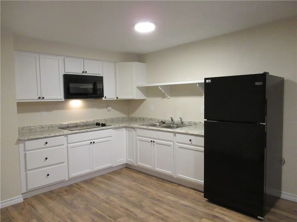205 W Buck Street Caldwell, TX 77836