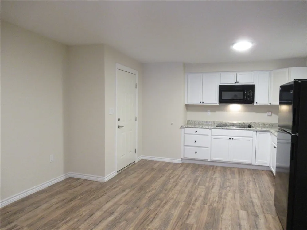 205 W Buck Street Caldwell, TX 77836