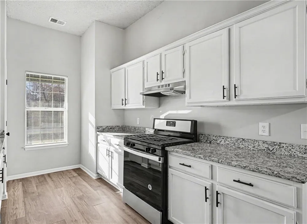 79 WaterView Stockbridge, GA 30281