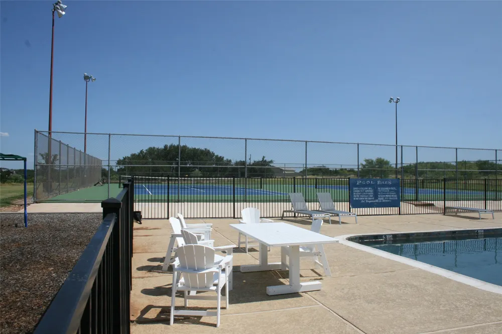 3033 Hells Gate Loop #D101 Strawn, TX 76475