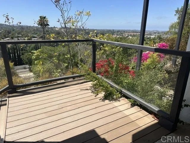 1522 Maxwell Lane Vista, CA 92084