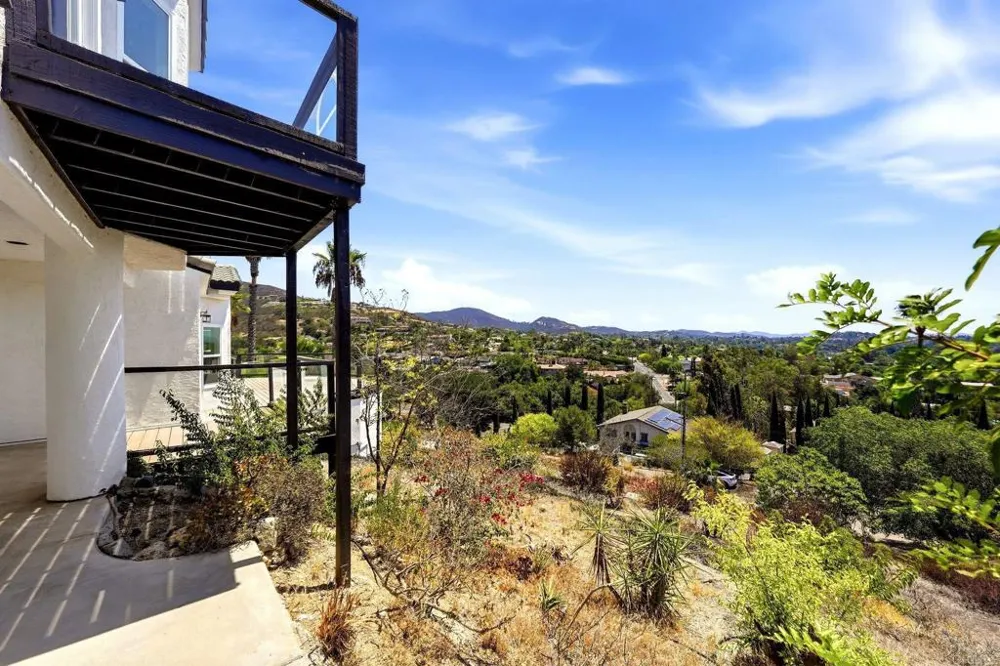 1522 Maxwell Lane Vista, CA 92084