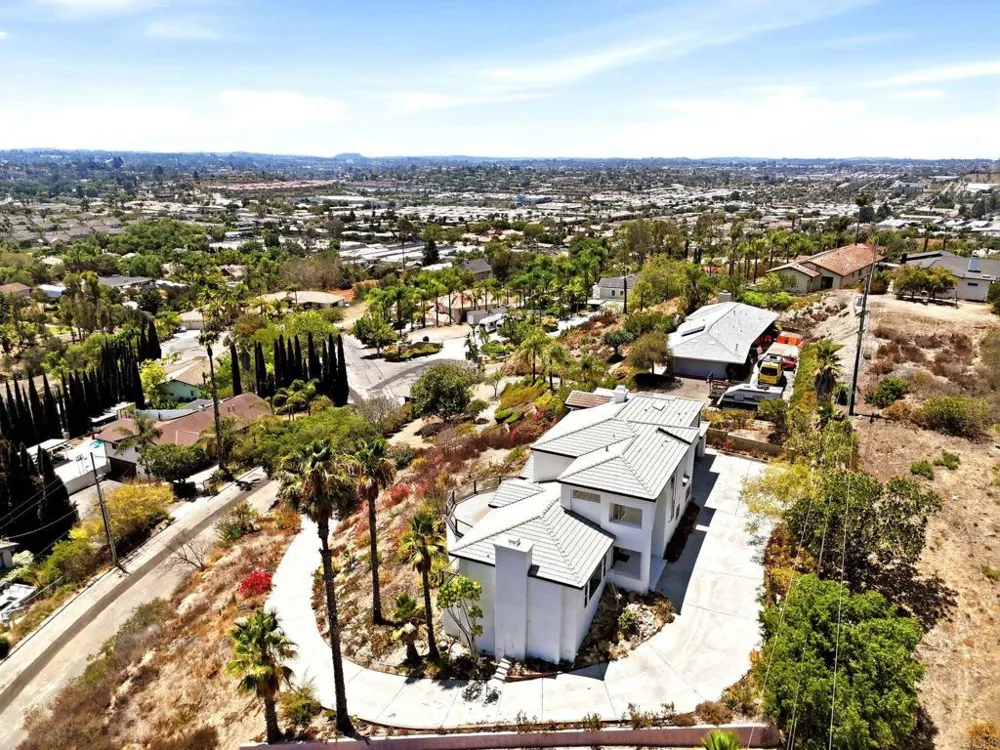 1522 Maxwell Lane Vista, CA 92084