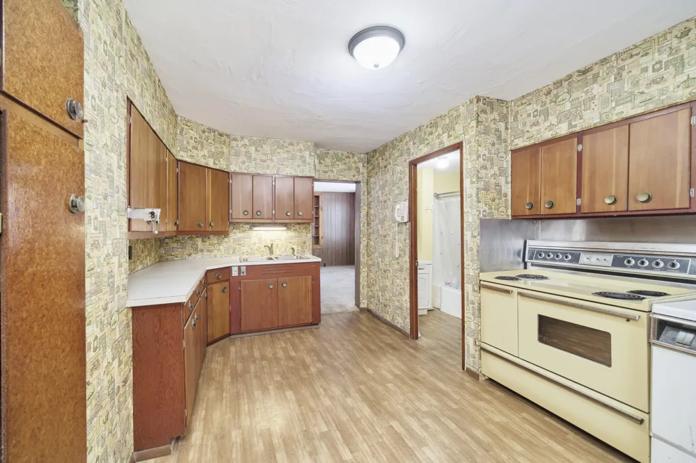 163 Van Buren Street Manistee, MI 49660