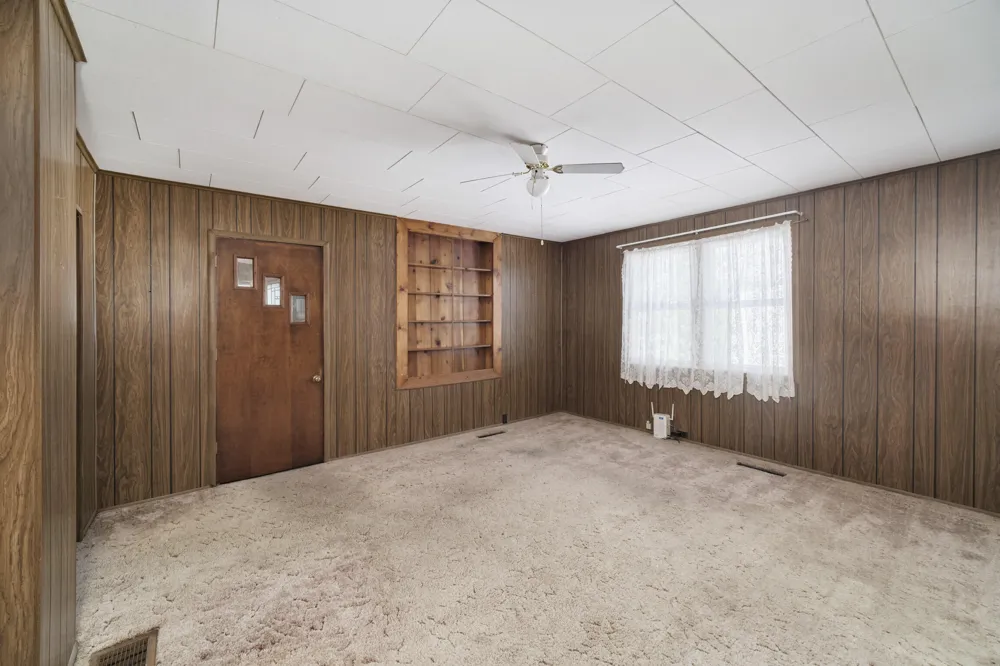163 Van Buren Street Manistee, MI 49660