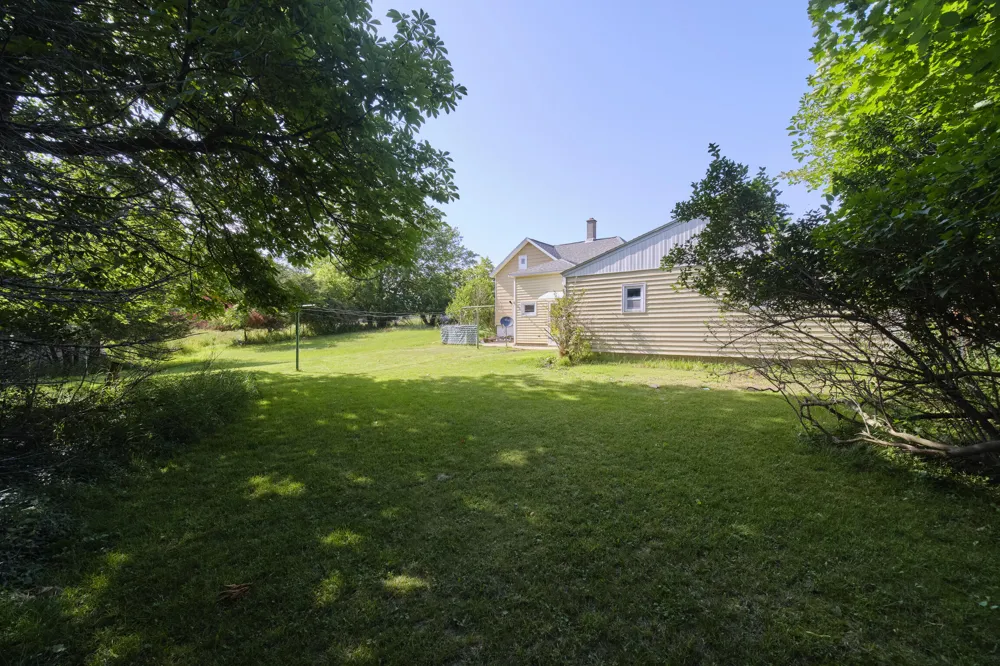 163 Van Buren Street Manistee, MI 49660