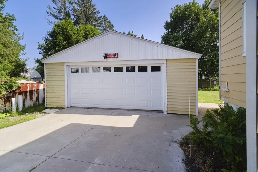 163 Van Buren Street Manistee, MI 49660