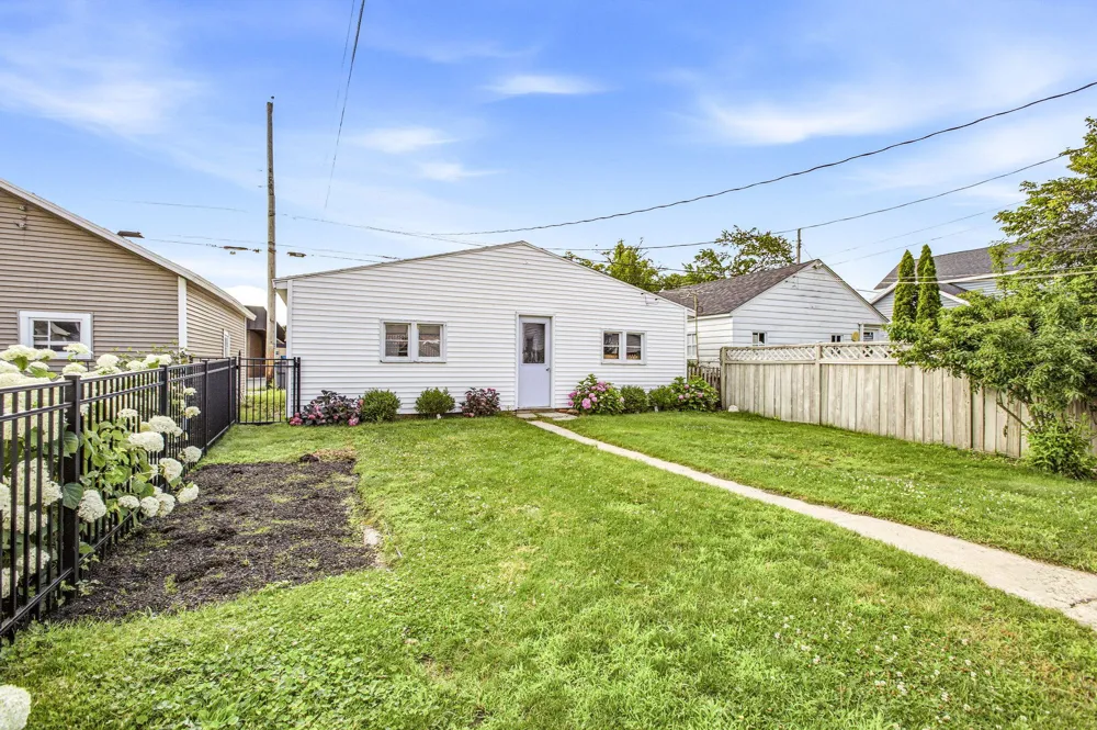 1013 State Street St. Joseph, MI 49085