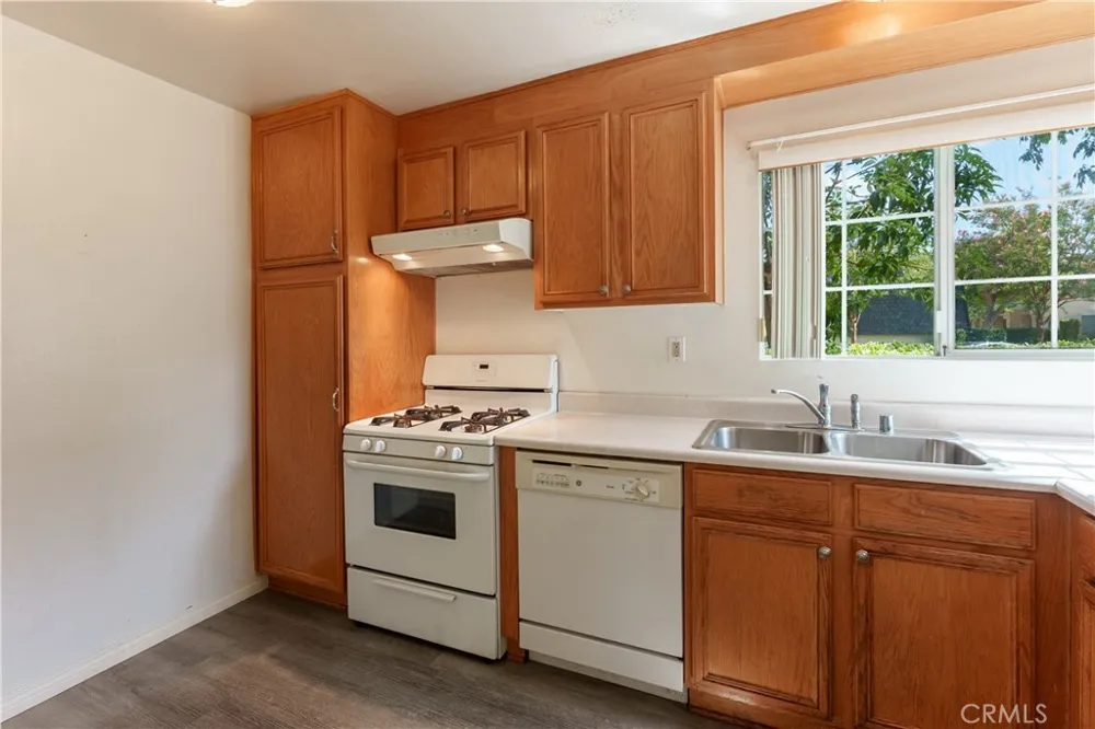 19111 Hamlin Reseda, CA 91335