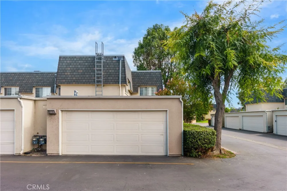 19111 Hamlin Reseda, CA 91335