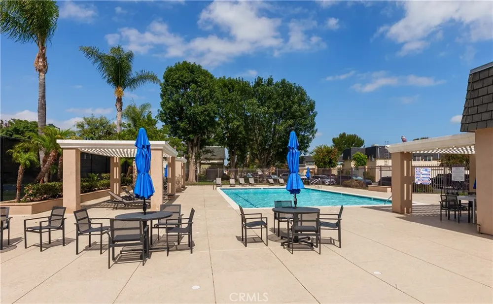 19111 Hamlin Reseda, CA 91335